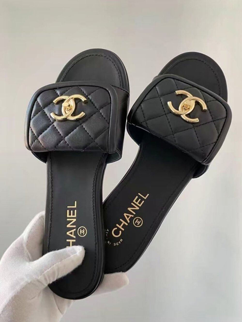 CHANEL Black Diamond Quilt Lambskin Interlocking Turnlock Slide Sandals